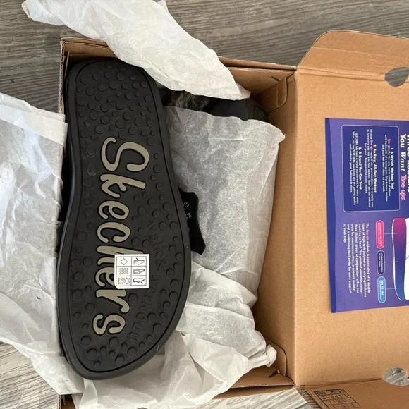 NWT Skechers tone ups - Picture 5 of 6